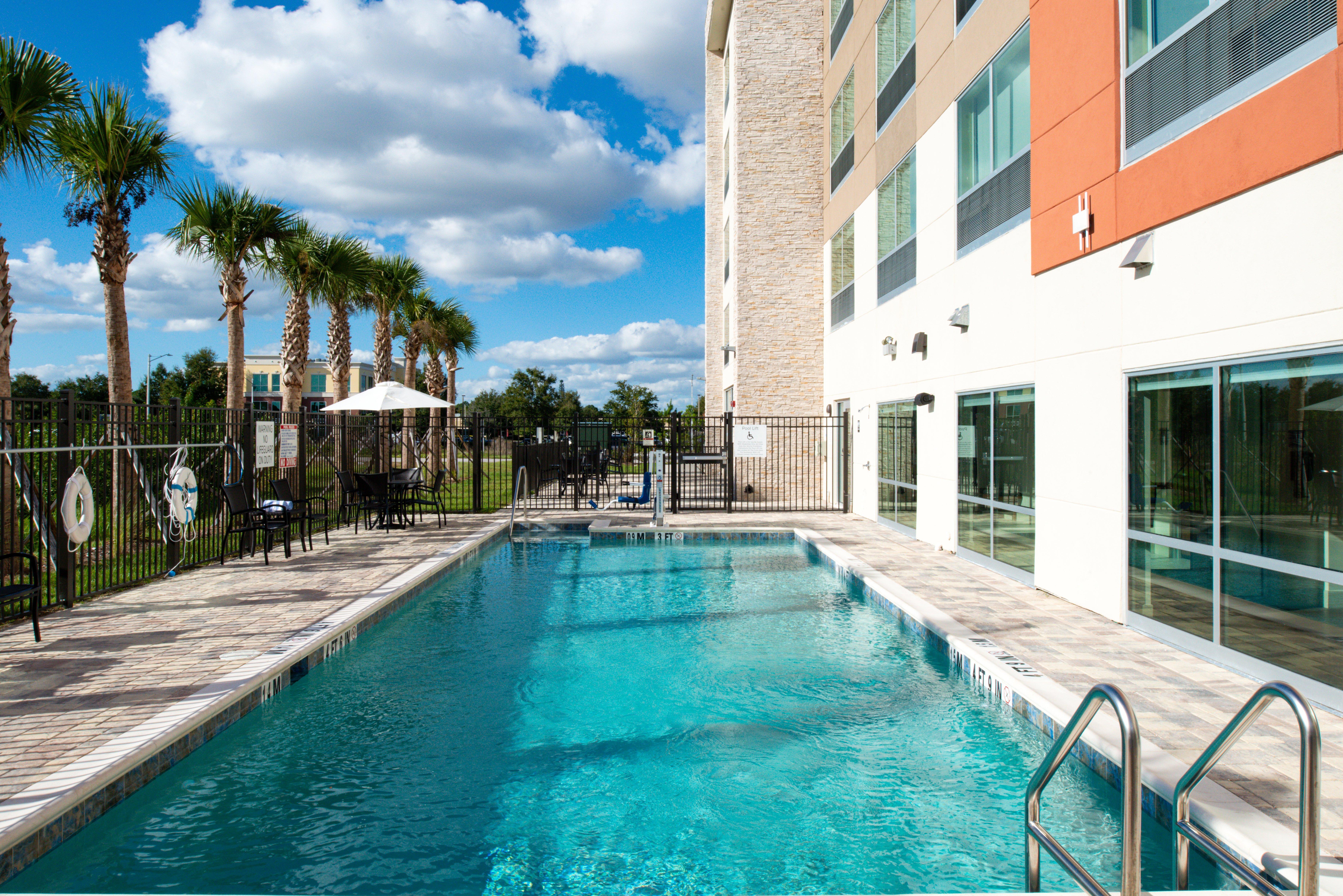 Holiday Inn Express Orlando - South Park By Ihg Williamsburg Dış mekan fotoğraf